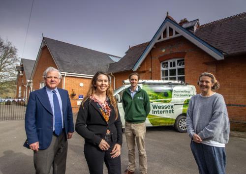 Community buildings to receive gigabit broadband